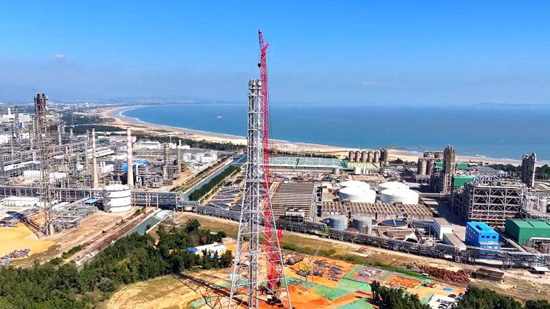 福建古雷煉化一體化項目廠內(nèi)罐區(qū)火炬